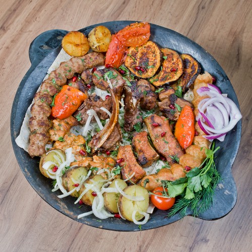 Ассорти шашлыков на мангале